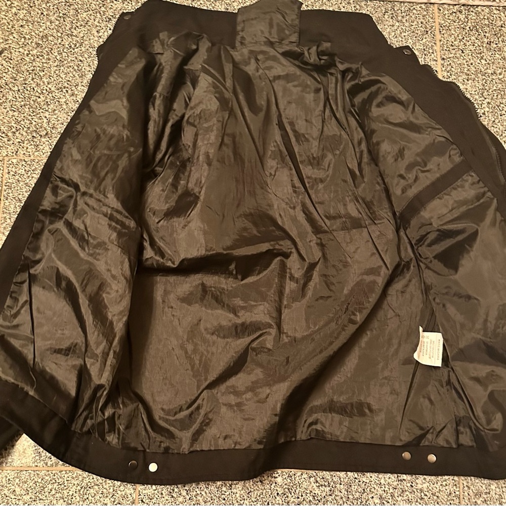 Light weight black jacket - Picture 2 of 2